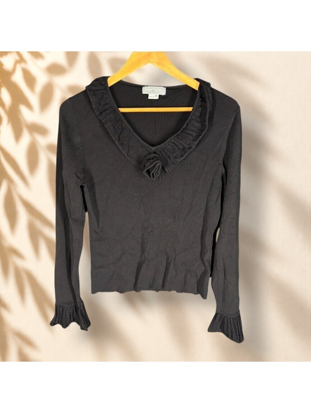 Ann Trinity Sweater Pullover Women L Large Black Knit V-Neck Long Sleeve Rayon